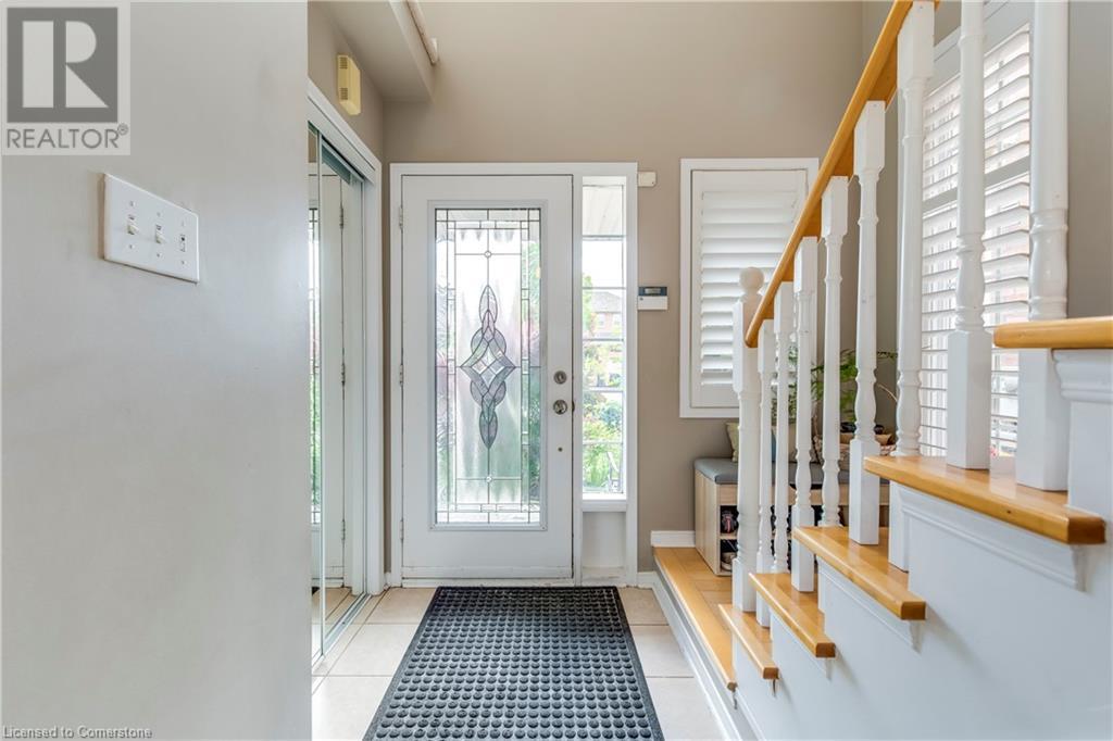 3751 Pearlstone Drive, Mississauga, Ontario  L5M 7H1 - Photo 4 - 40677367