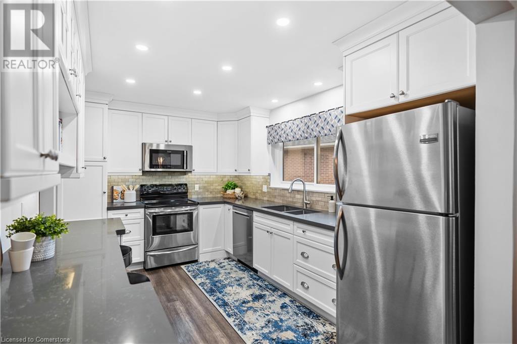 2182 Clarendon Park DriveBurlington, Ontario  L7R 1X1 - Photo 12 - 40677361
