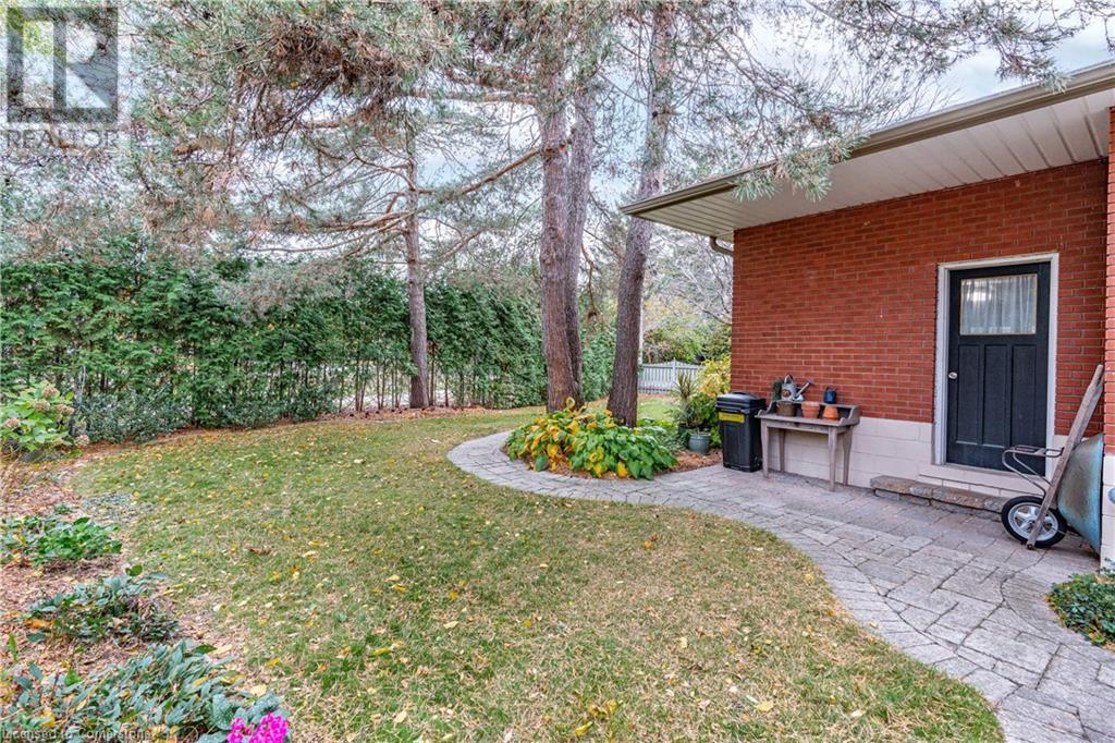 2182 Clarendon Park DriveBurlington, Ontario  L7R 1X1 - Photo 35 - 40677361