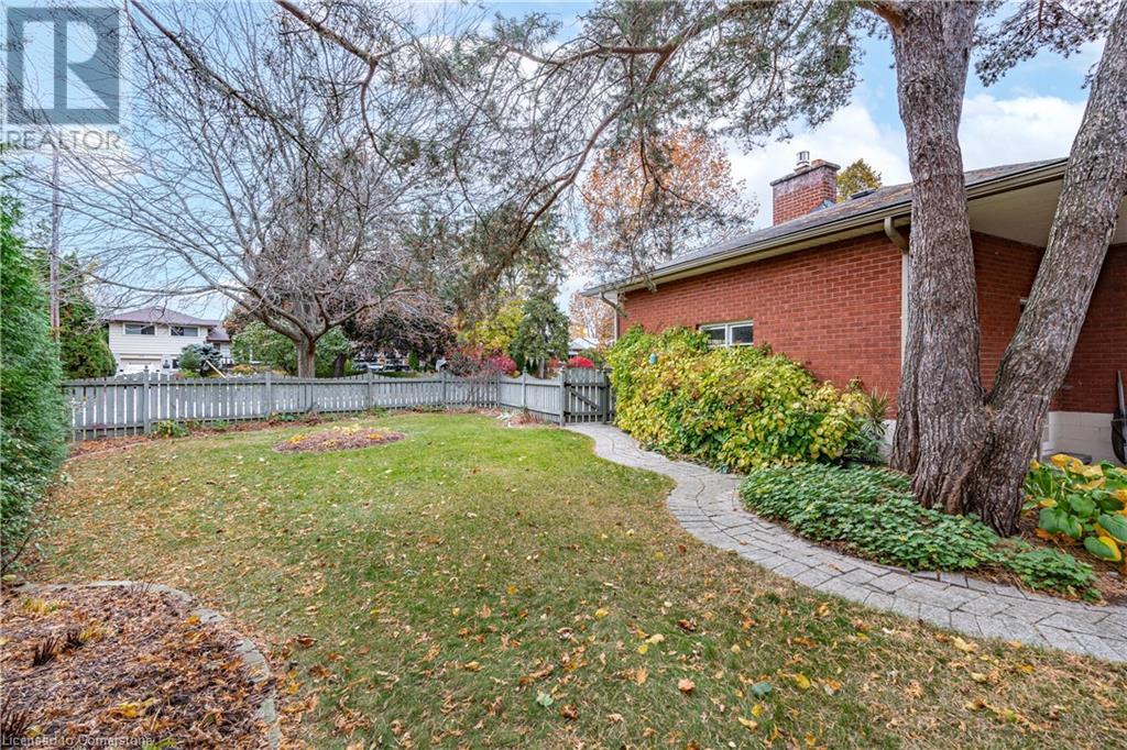 2182 Clarendon Park DriveBurlington, Ontario  L7R 1X1 - Photo 37 - 40677361