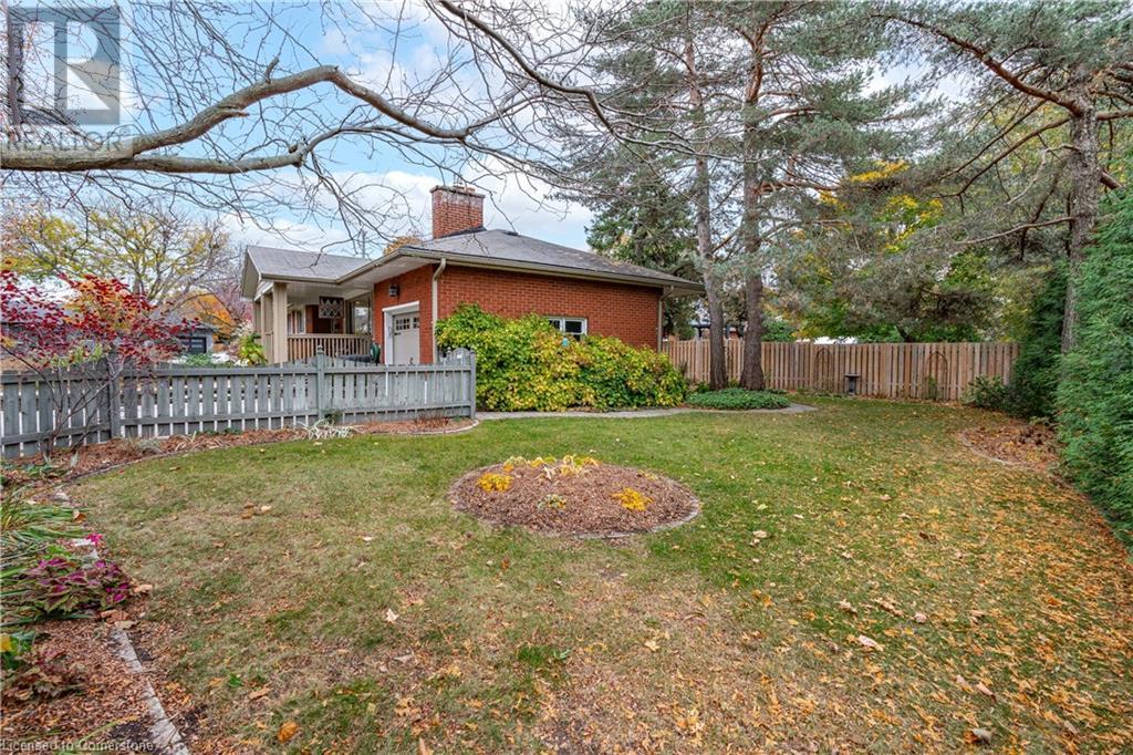 2182 Clarendon Park DriveBurlington, Ontario  L7R 1X1 - Photo 38 - 40677361