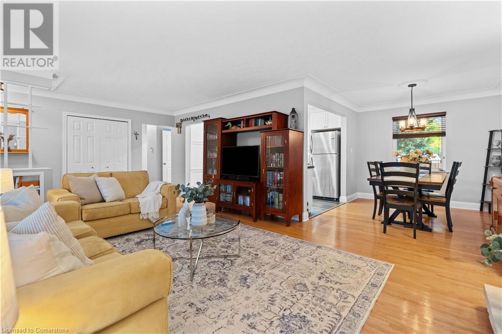2182 Clarendon Park DriveBurlington, Ontario  L7R 1X1 - Photo 7 - 40677361
