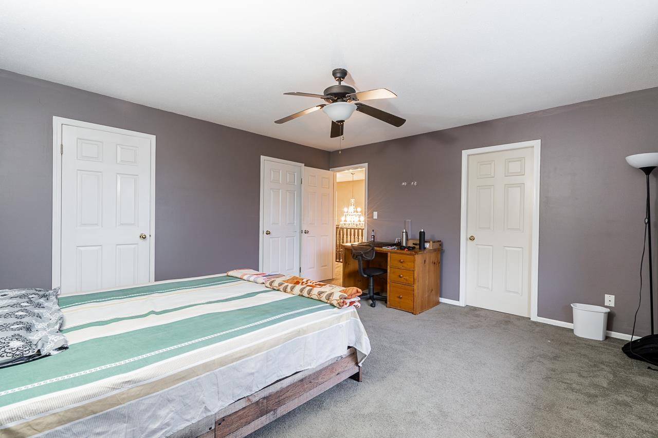 11681 99a Avenue, Surrey, British Columbia  V3V 7K5 - Photo 12 - R2943247