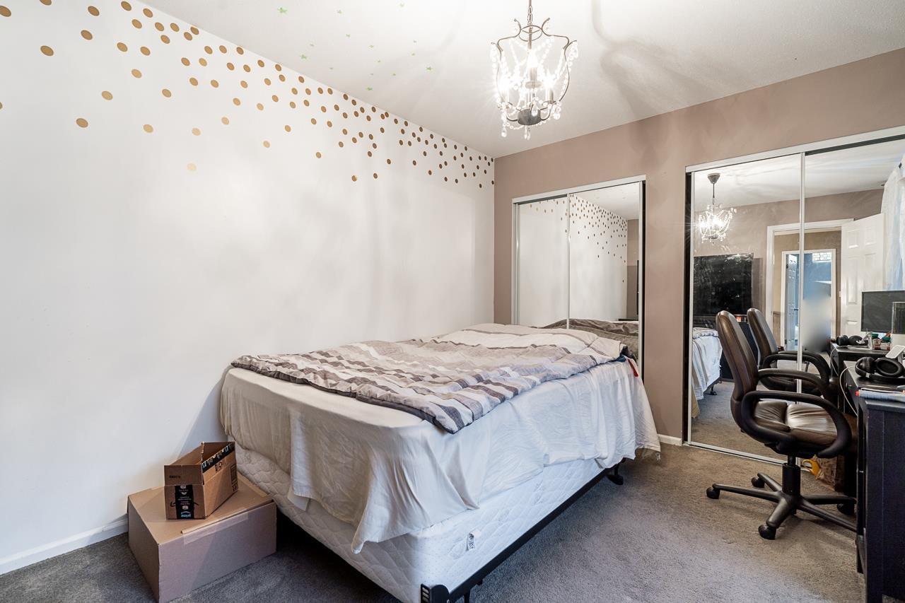 11681 99a Avenue, Surrey, British Columbia  V3V 7K5 - Photo 14 - R2943247