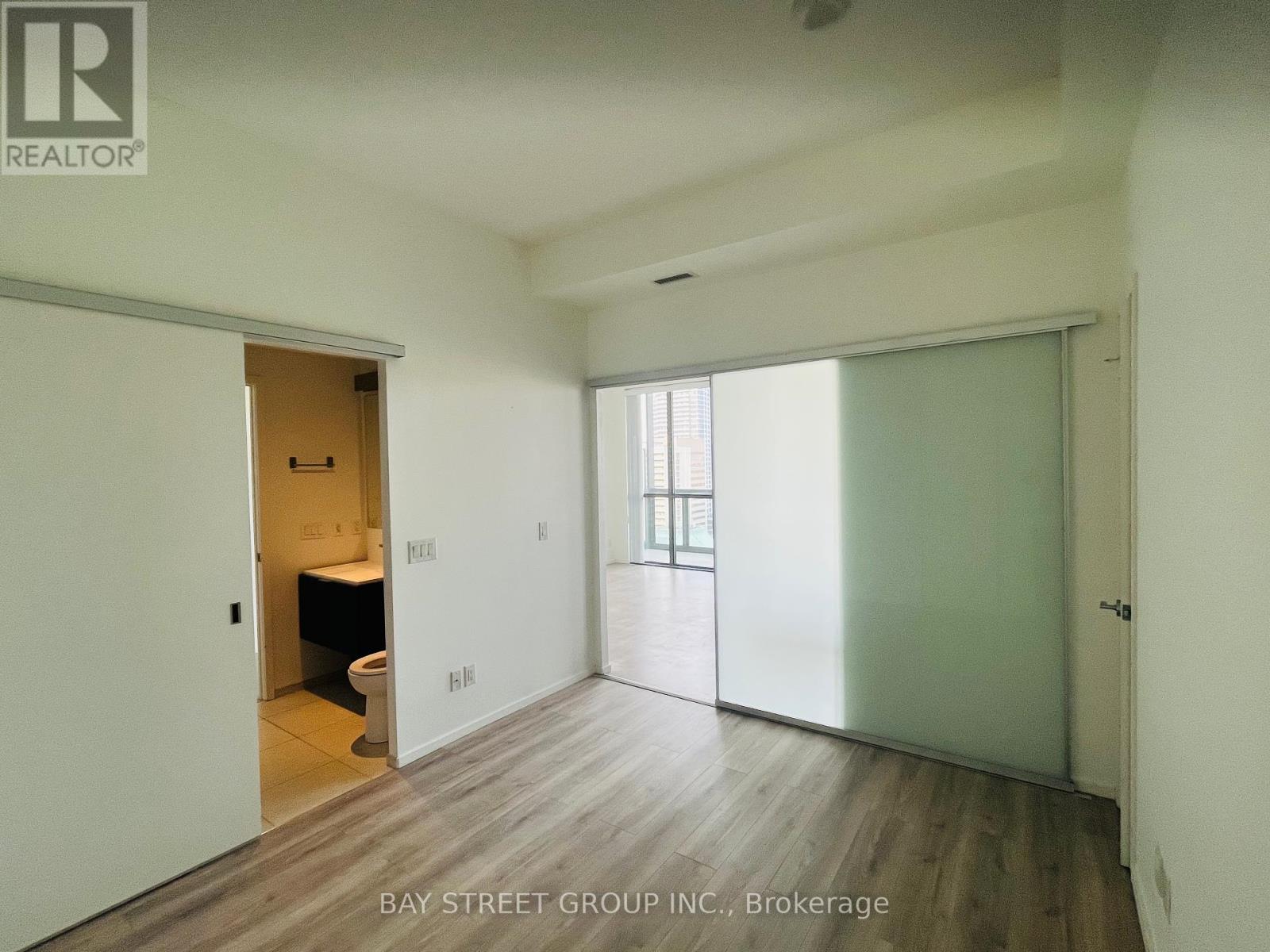 2211 - 101 Charles Street E, Toronto, Ontario  M4Y 1V2 - Photo 13 - C10422711