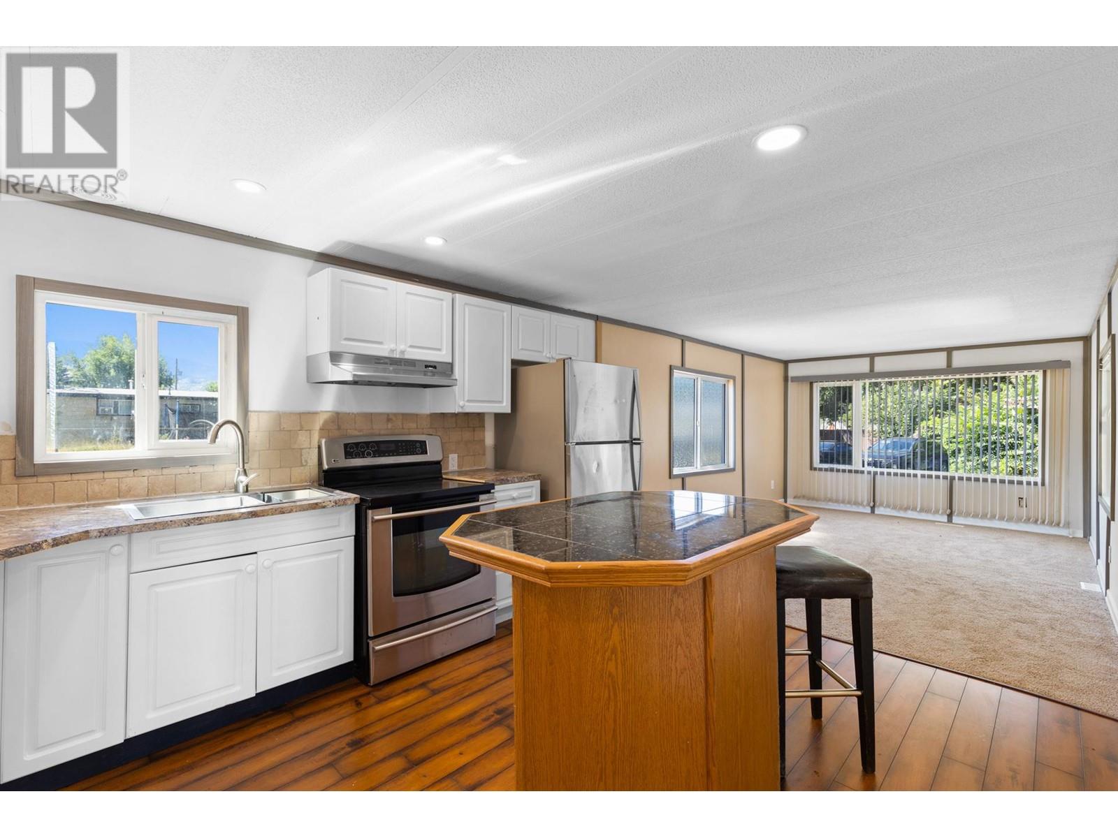 Property at 2065 Boucherie Road Unit# 57 Lot# 57 image 5