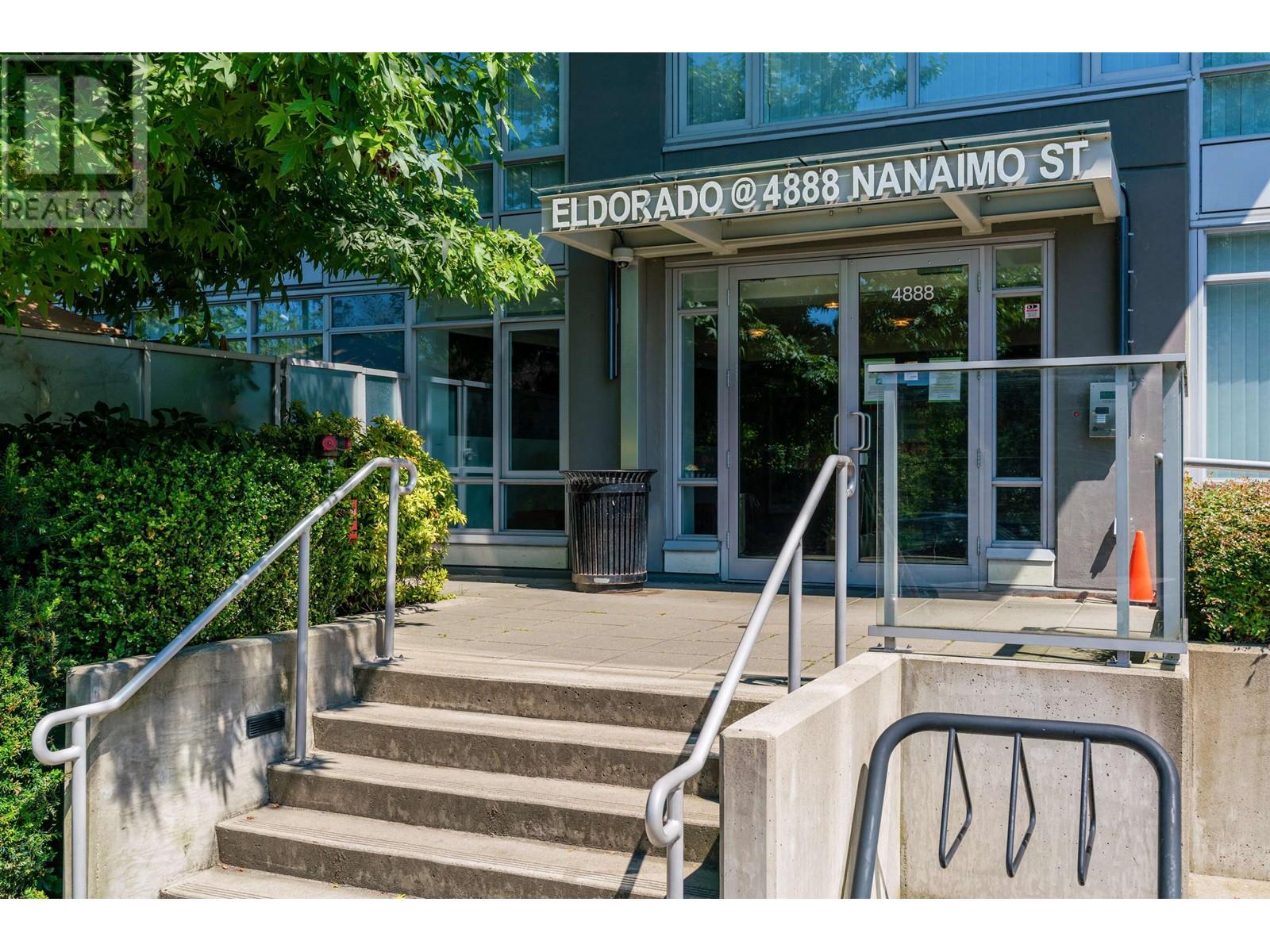 304 4888 Nanaimo Street, Vancouver, British Columbia  V5N 0B5 - Photo 2 - R2944133