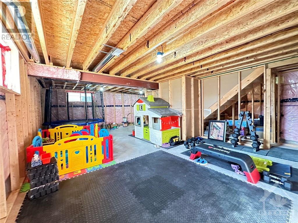 656 Parade Drive, Ottawa, Ontario  K2S 0Y9 - Photo 29 - X10423702