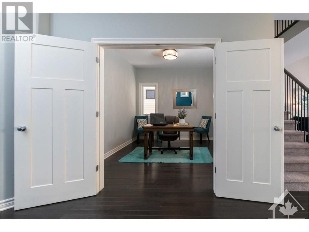 656 Parade Drive, Ottawa, Ontario  K2S 0Y9 - Photo 5 - X10423702