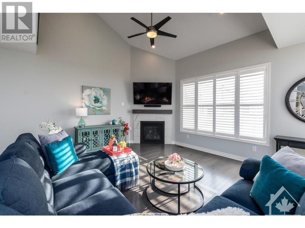 656 Parade Drive, Ottawa, Ontario  K2S 0Y9 - Photo 8 - X10423702