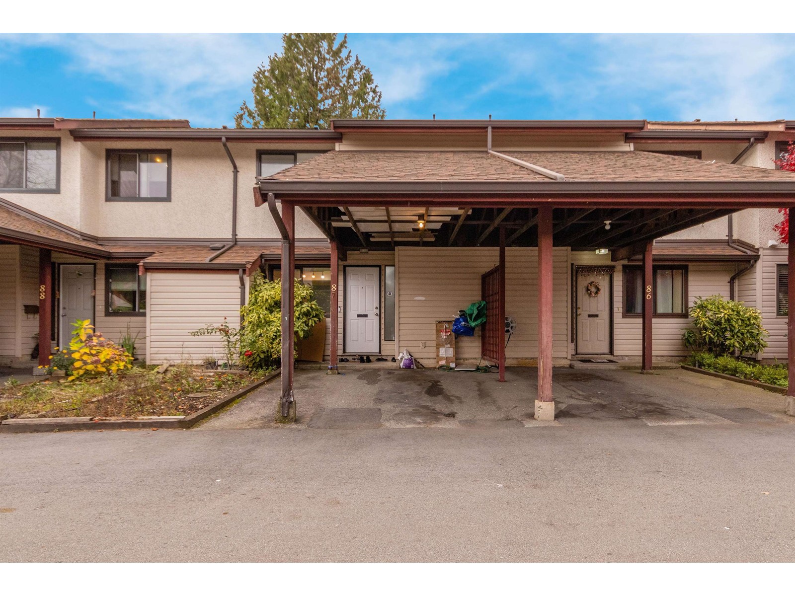 Property at 87 13880 74 AVENUE image 1
