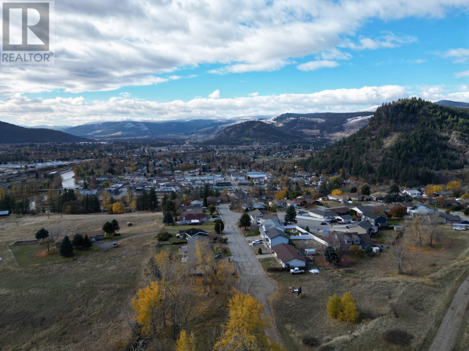 301 Wellington Crescent, Grand Forks, British Columbia  V0H 1H0 - Photo 9 - 10328496