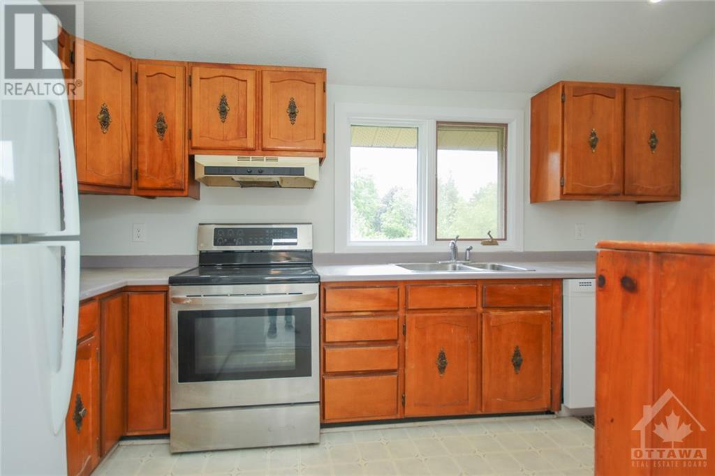 4343 Innes Road, Ottawa, Ontario  K1E 0A8 - Photo 8 - X10423606