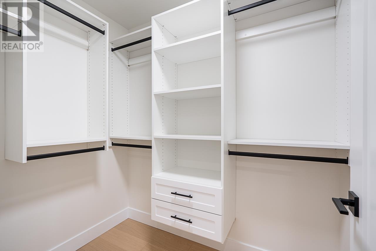 6150 Napier Street, Burnaby, British Columbia  V5B 2C1 - Photo 19 - R2938165