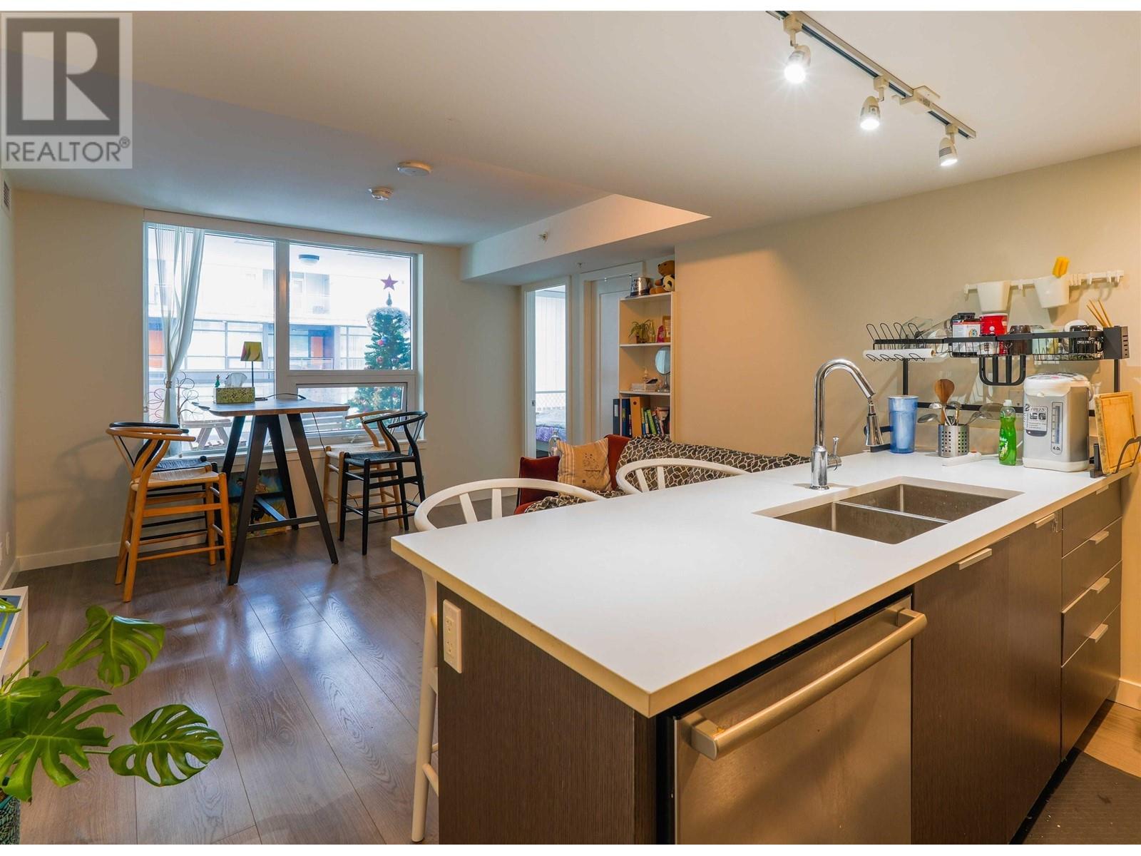 Listing Picture 4 of 26 : 615 8699 HAZELBRIDGE WAY, Richmond / 烈治文 - 魯藝地產 Yvonne Lu Group - MLS Medallion Club Member