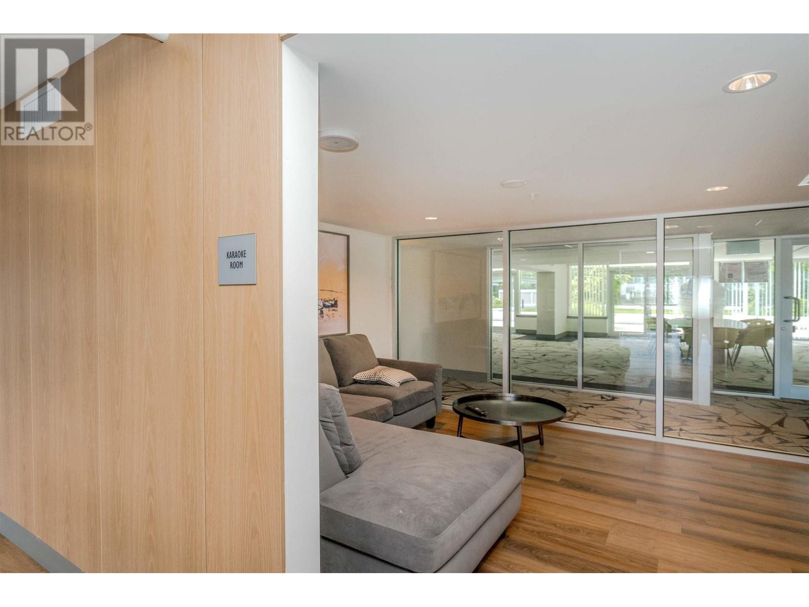 Listing Picture 22 of 26 : 615 8699 HAZELBRIDGE WAY, Richmond / 烈治文 - 魯藝地產 Yvonne Lu Group - MLS Medallion Club Member