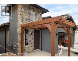 595 Vineyard Way N Unit# 11, vernon, British Columbia