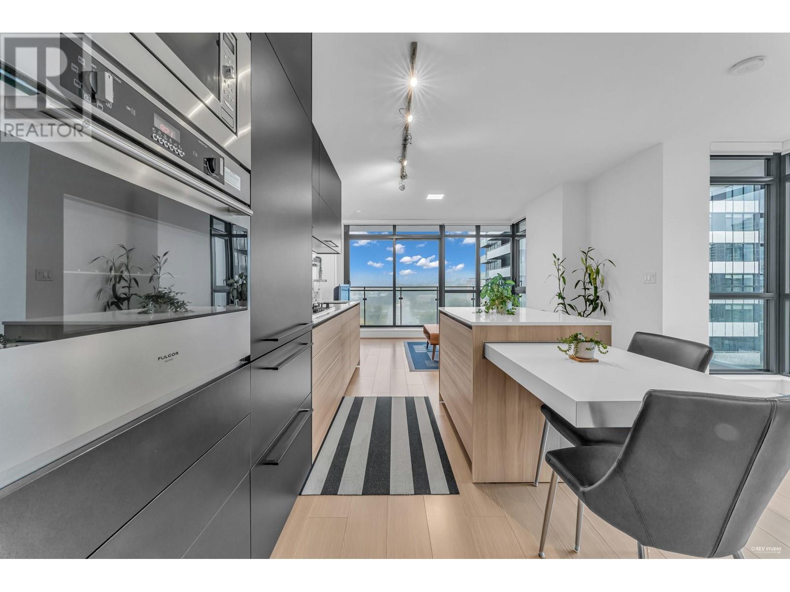 Listing Picture 8 of 38 : 1308 4488 JUNEAU STREET, Burnaby / 本拿比 - 魯藝地產 Yvonne Lu Group - MLS Medallion Club Member