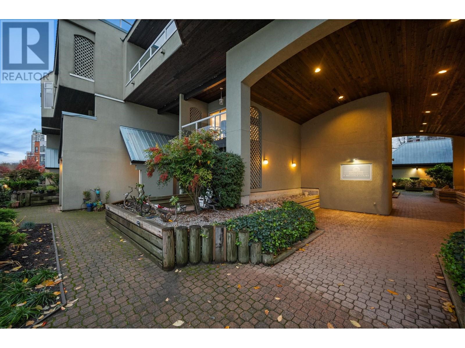 207 31 Reliance Court, New Westminster, British Columbia  V3M 6C6 - Photo 4 - R2944256