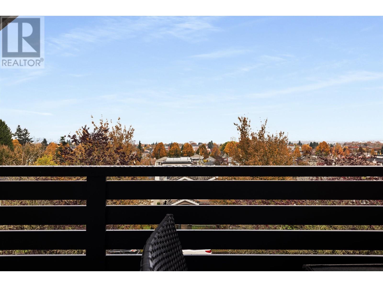 1 1328 E 35TH AVENUE