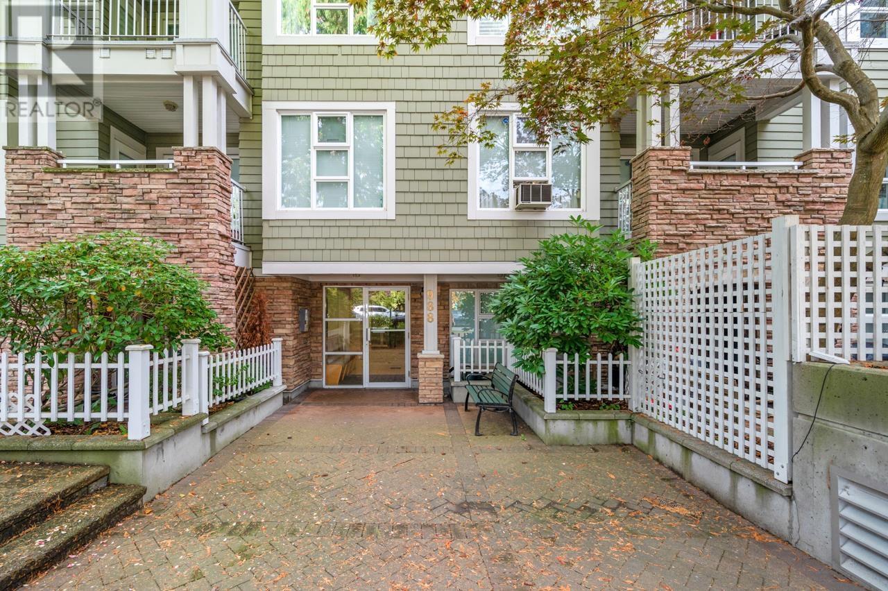 203 988 W 54 TH AVENUE, Vancouver