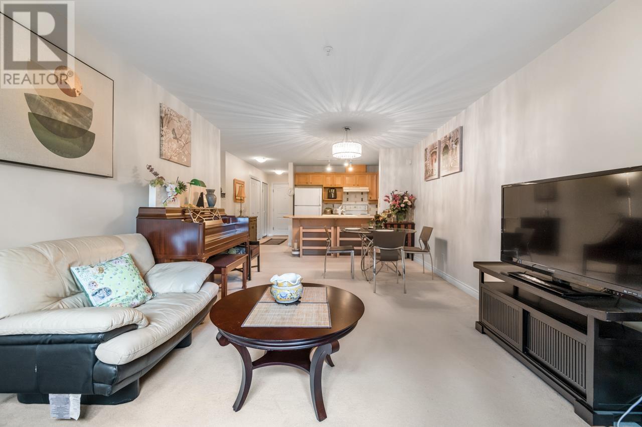 Listing Picture 11 of 22 : 203 988 W 54 TH AVENUE, Vancouver / 溫哥華 - 魯藝地產 Yvonne Lu Group - MLS Medallion Club Member