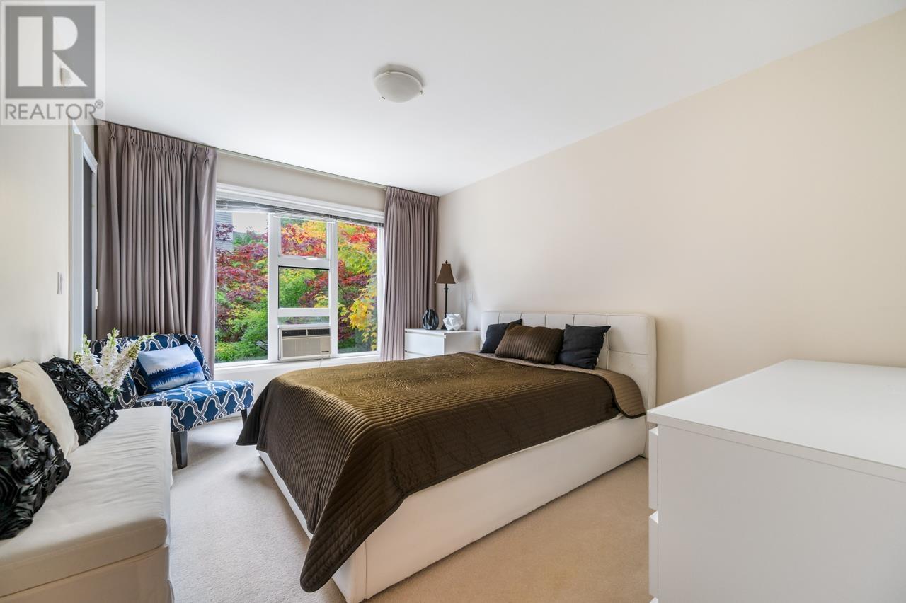 Listing Picture 14 of 22 : 203 988 W 54 TH AVENUE, Vancouver / 溫哥華 - 魯藝地產 Yvonne Lu Group - MLS Medallion Club Member