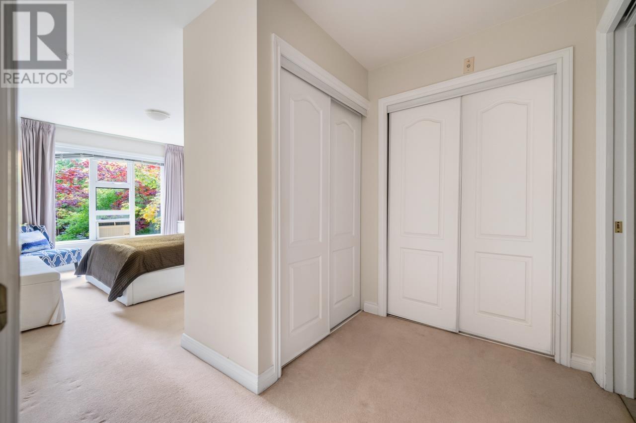 Listing Picture 15 of 22 : 203 988 W 54 TH AVENUE, Vancouver / 溫哥華 - 魯藝地產 Yvonne Lu Group - MLS Medallion Club Member