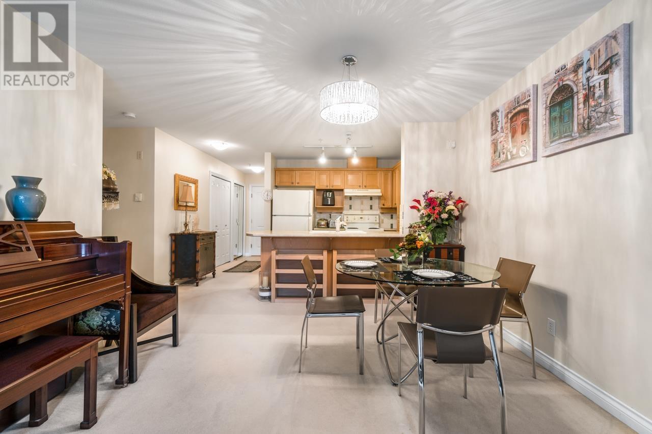 Listing Picture 7 of 22 : 203 988 W 54 TH AVENUE, Vancouver / 溫哥華 - 魯藝地產 Yvonne Lu Group - MLS Medallion Club Member