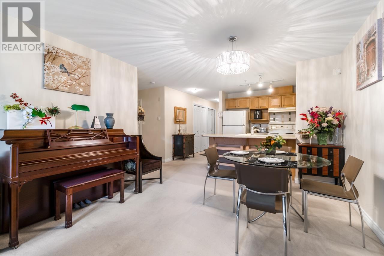 Listing Picture 9 of 22 : 203 988 W 54 TH AVENUE, Vancouver / 溫哥華 - 魯藝地產 Yvonne Lu Group - MLS Medallion Club Member