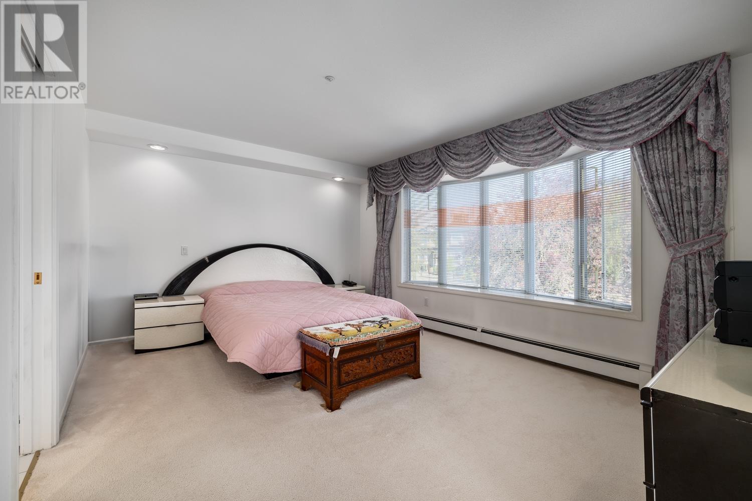 Listing Picture 11 of 22 : 108 W 46 AVENUE, Vancouver / 溫哥華 - 魯藝地產 Yvonne Lu Group - MLS Medallion Club Member