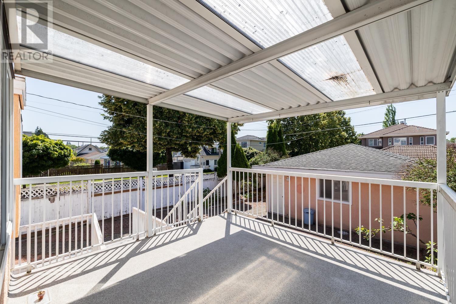 Listing Picture 18 of 22 : 108 W 46 AVENUE, Vancouver / 溫哥華 - 魯藝地產 Yvonne Lu Group - MLS Medallion Club Member