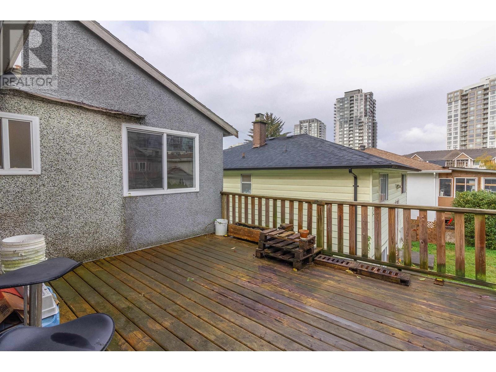 Listing Picture 16 of 28 : 5630 LINCOLN STREET, Vancouver / 溫哥華 - 魯藝地產 Yvonne Lu Group - MLS Medallion Club Member