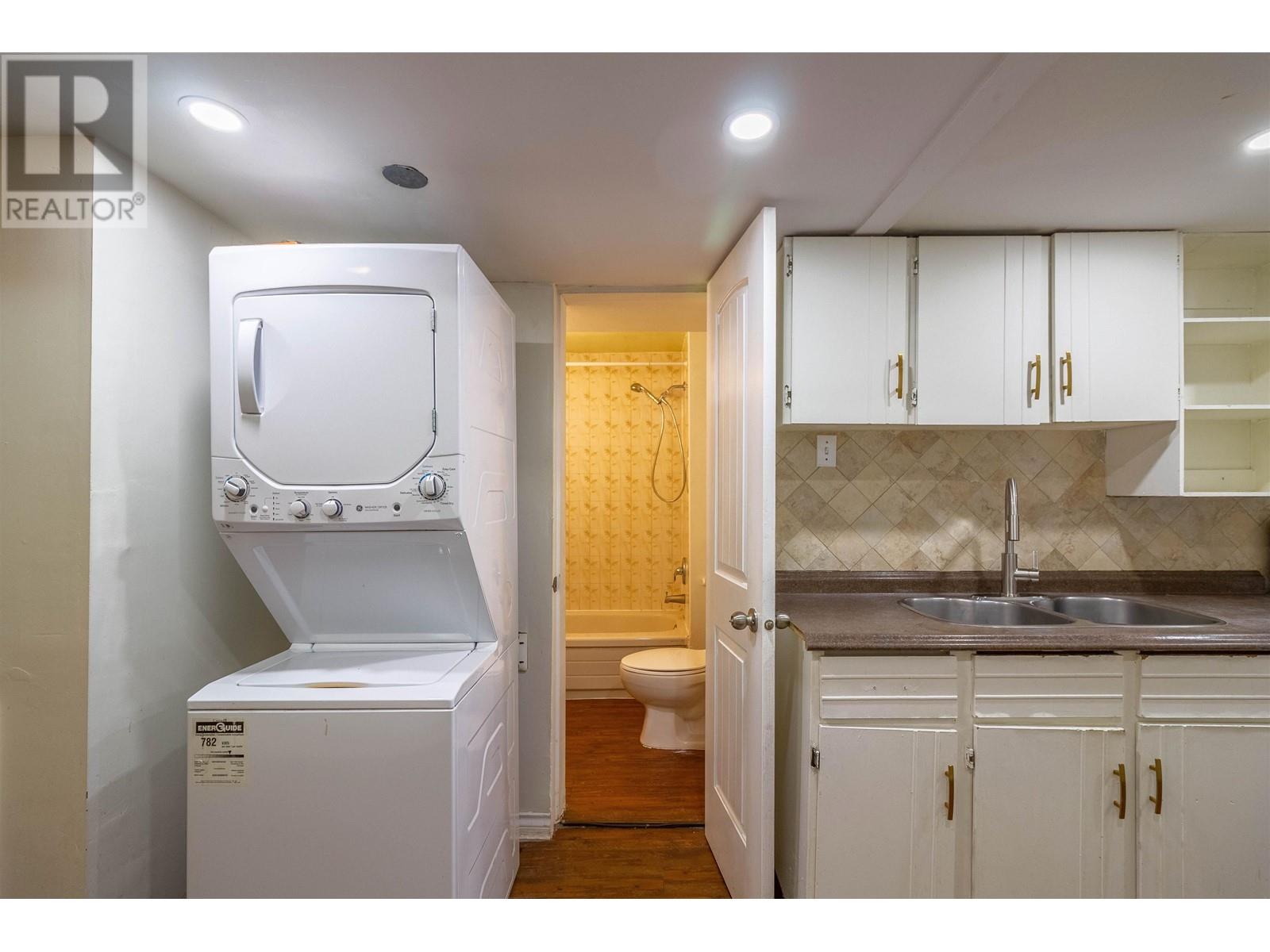 Listing Picture 22 of 28 : 5630 LINCOLN STREET, Vancouver / 溫哥華 - 魯藝地產 Yvonne Lu Group - MLS Medallion Club Member