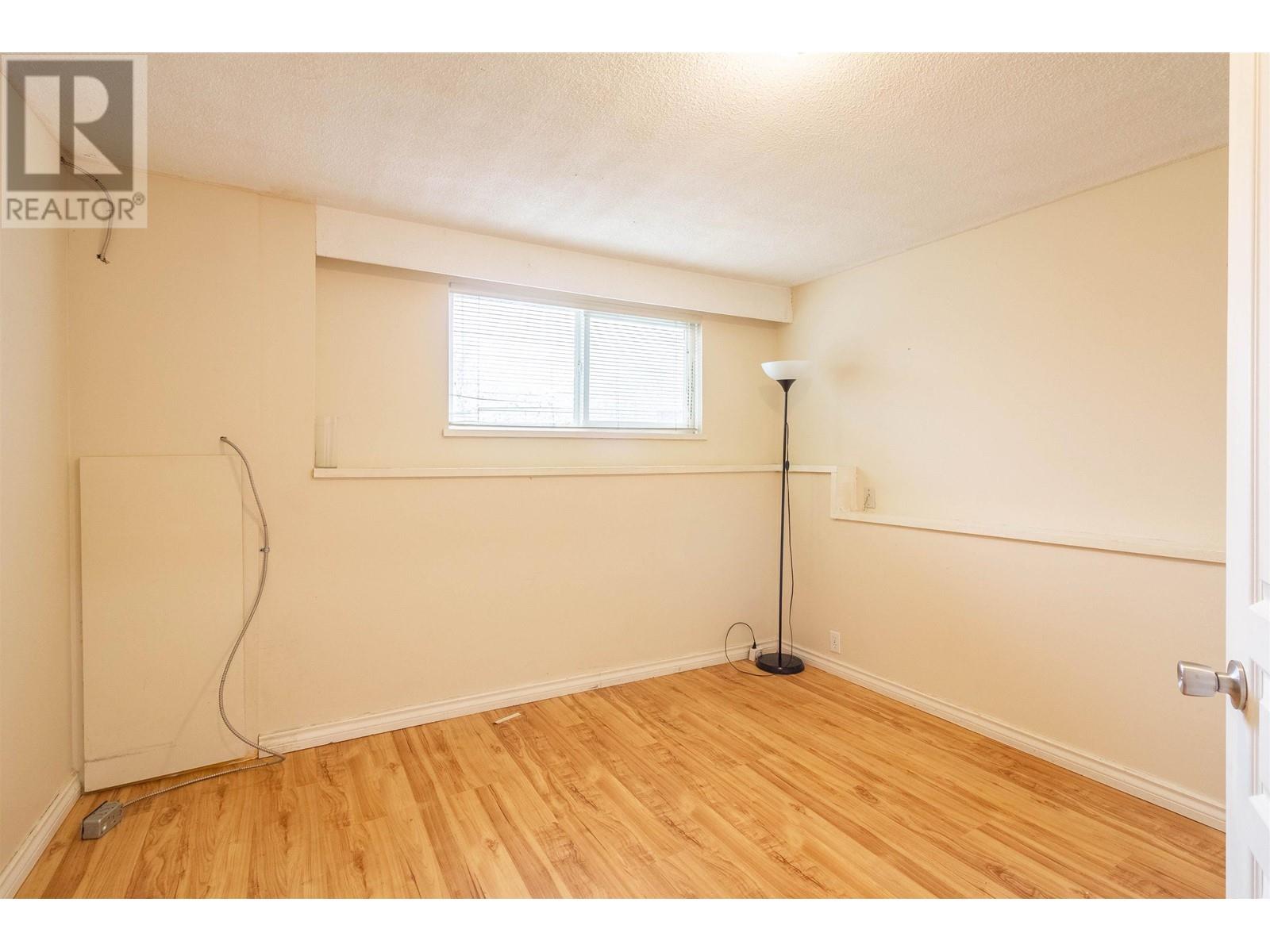 Listing Picture 24 of 28 : 5630 LINCOLN STREET, Vancouver / 溫哥華 - 魯藝地產 Yvonne Lu Group - MLS Medallion Club Member