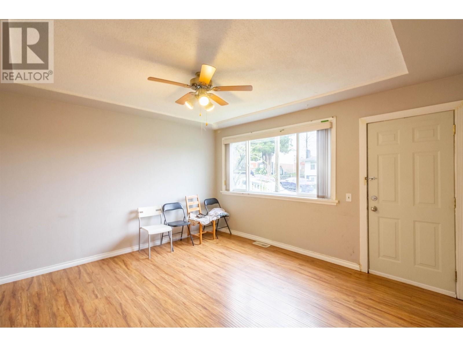 Listing Picture 4 of 28 : 5630 LINCOLN STREET, Vancouver / 溫哥華 - 魯藝地產 Yvonne Lu Group - MLS Medallion Club Member