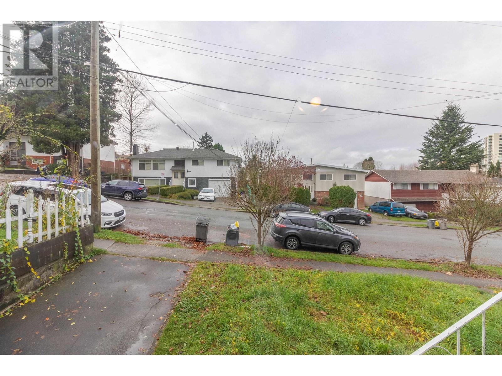 Listing Picture 5 of 28 : 5630 LINCOLN STREET, Vancouver / 溫哥華 - 魯藝地產 Yvonne Lu Group - MLS Medallion Club Member