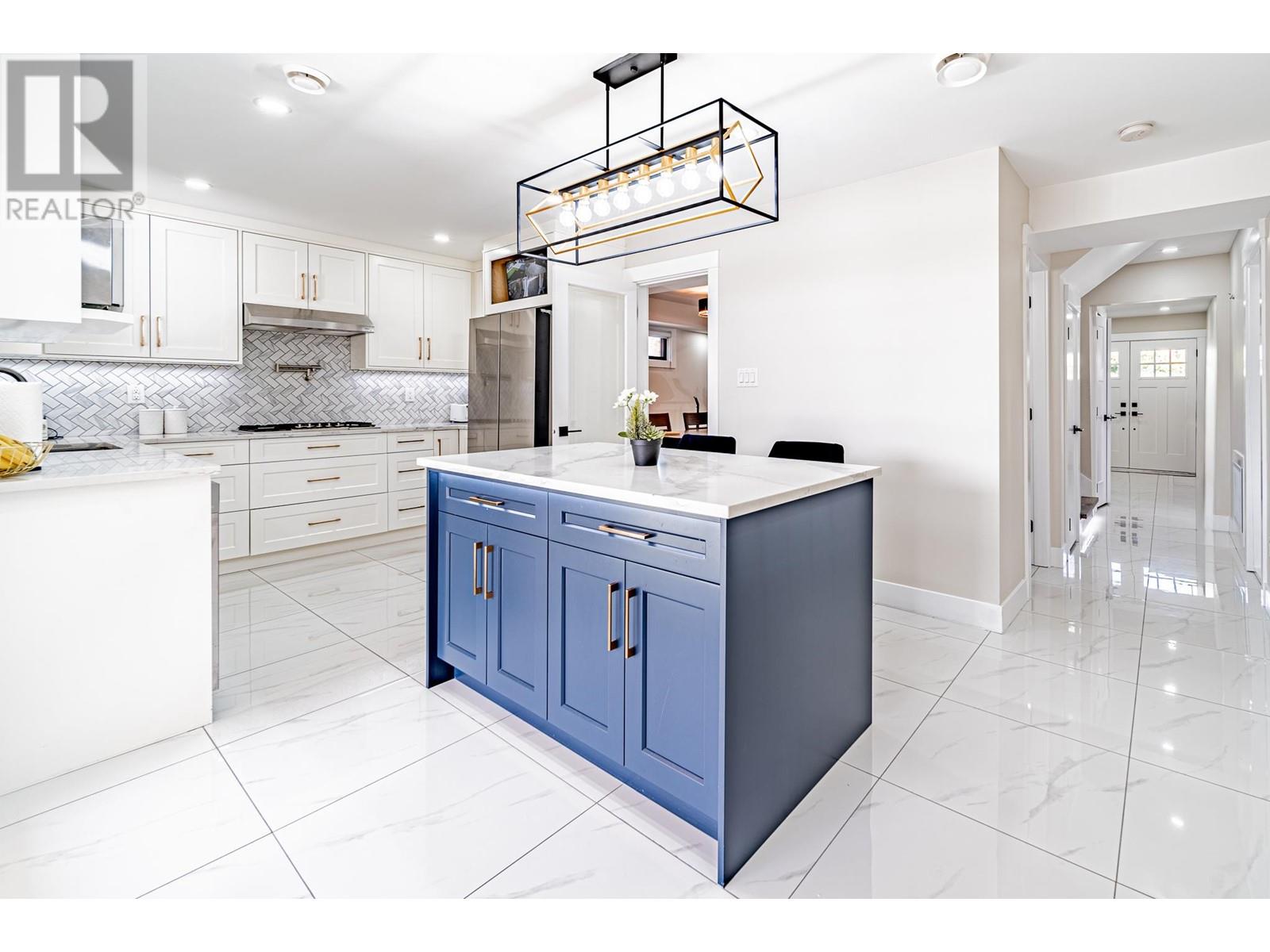 Listing Picture 11 of 35 : 11366 KINGCOME AVENUE, Richmond / 烈治文 - 魯藝地產 Yvonne Lu Group - MLS Medallion Club Member