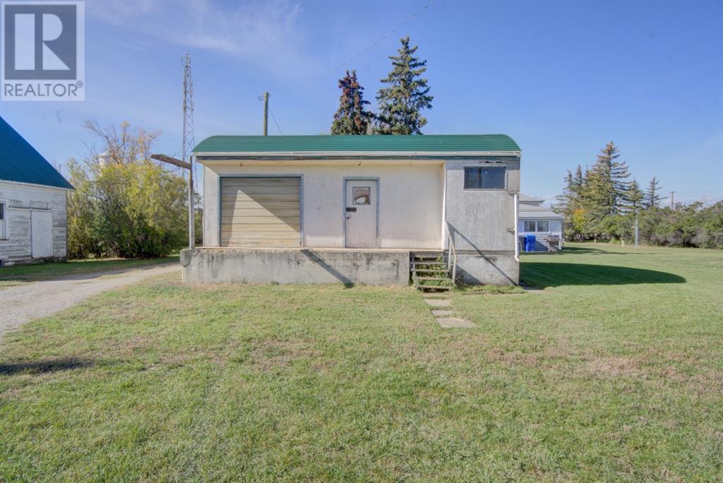 4530 2 Street E, Claresholm, Alberta  T0L 0T0 - Photo 36 - A2171406