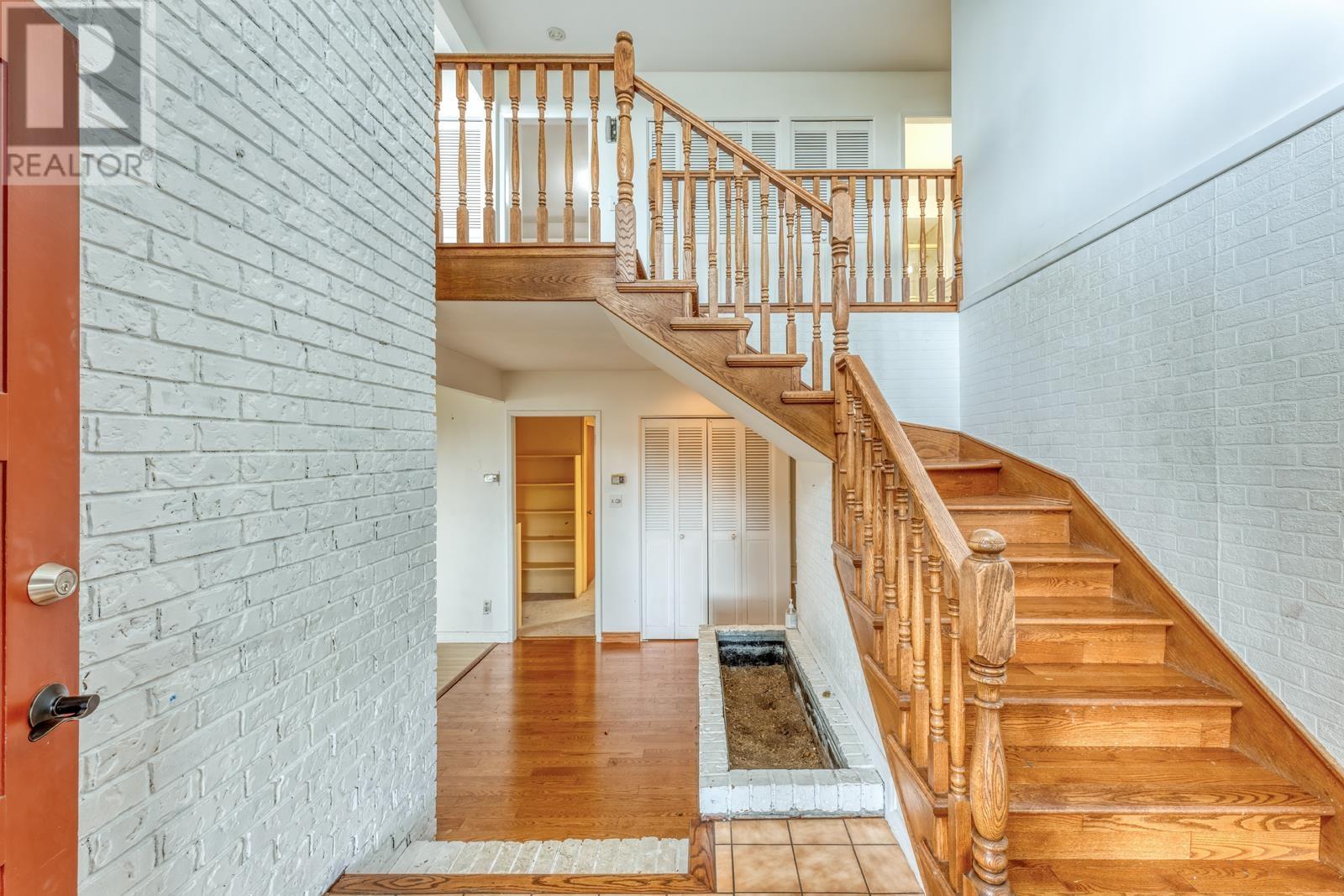 Property at 1380 BURNSIDE ROAD image 3