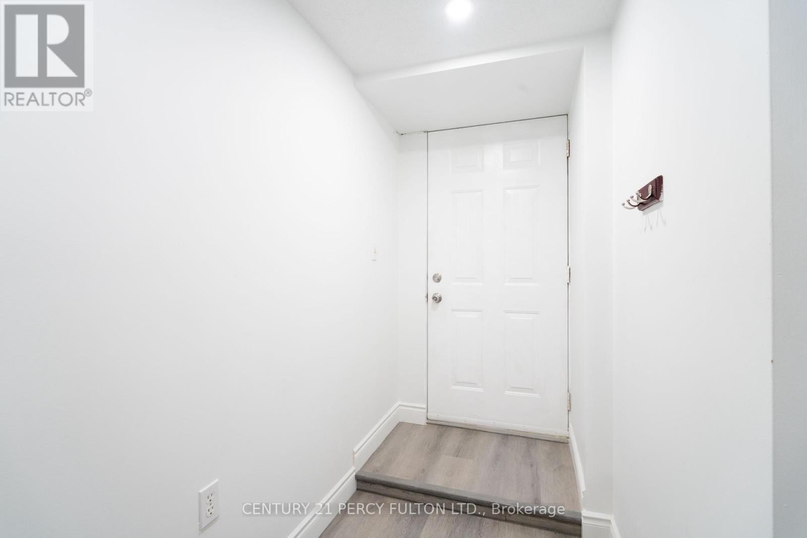 1618 Major Oaks Road, Pickering, Ontario  L1X 2G8 - Photo 6 - E10423391