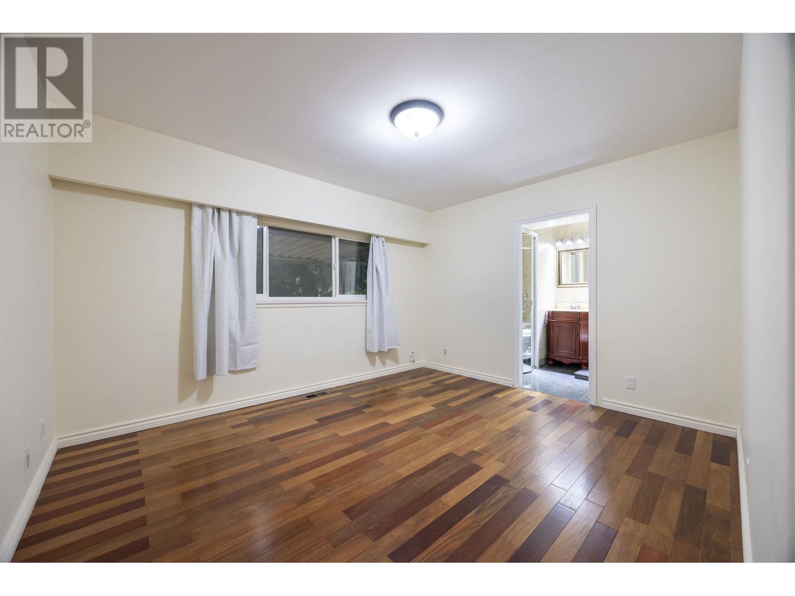 1215 Como Lake Avenue, Coquitlam, British Columbia  V3J 7R5 - Photo 16 - R2944112