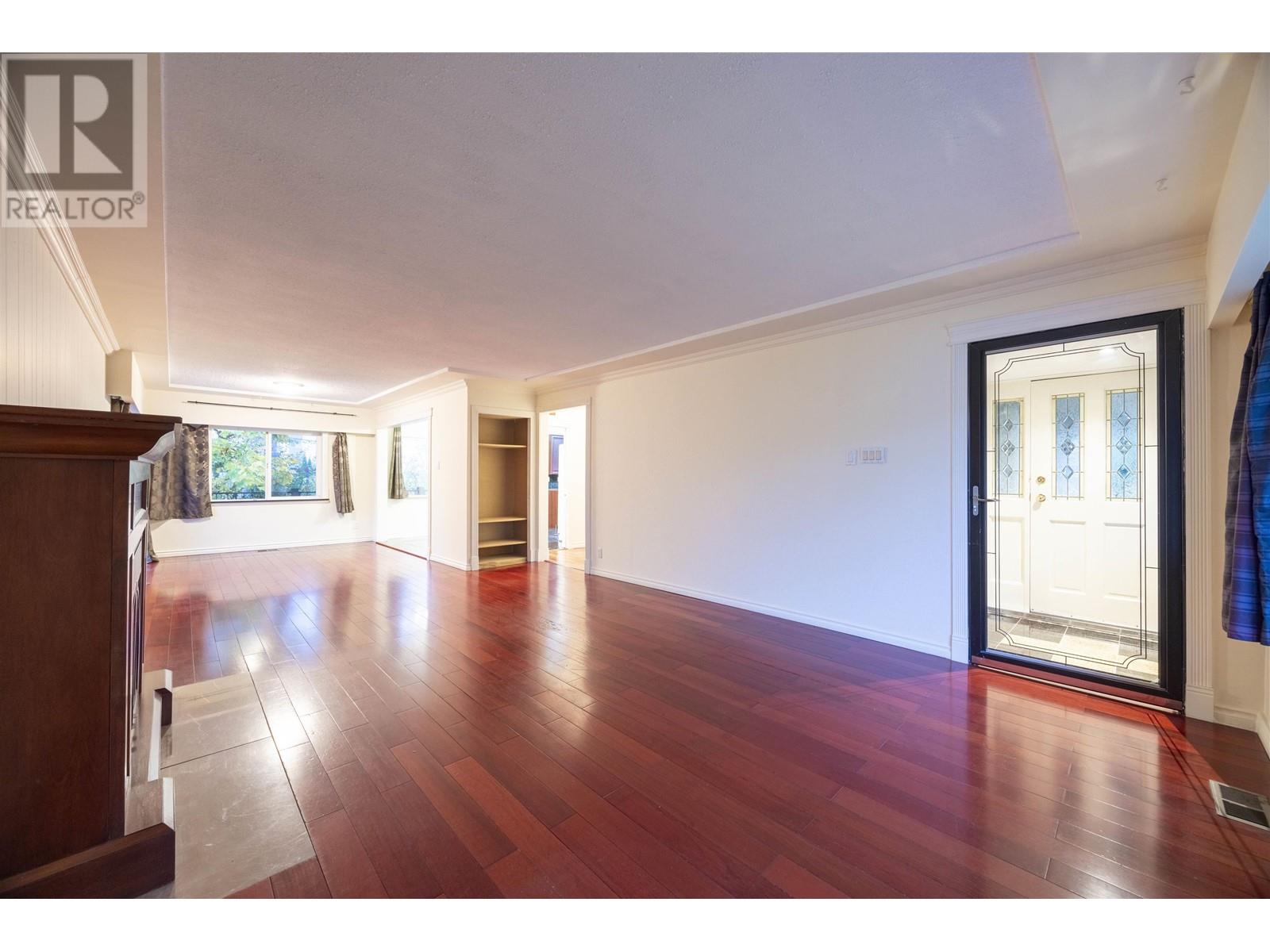 1215 Como Lake Avenue, Coquitlam, British Columbia  V3J 7R5 - Photo 6 - R2944112