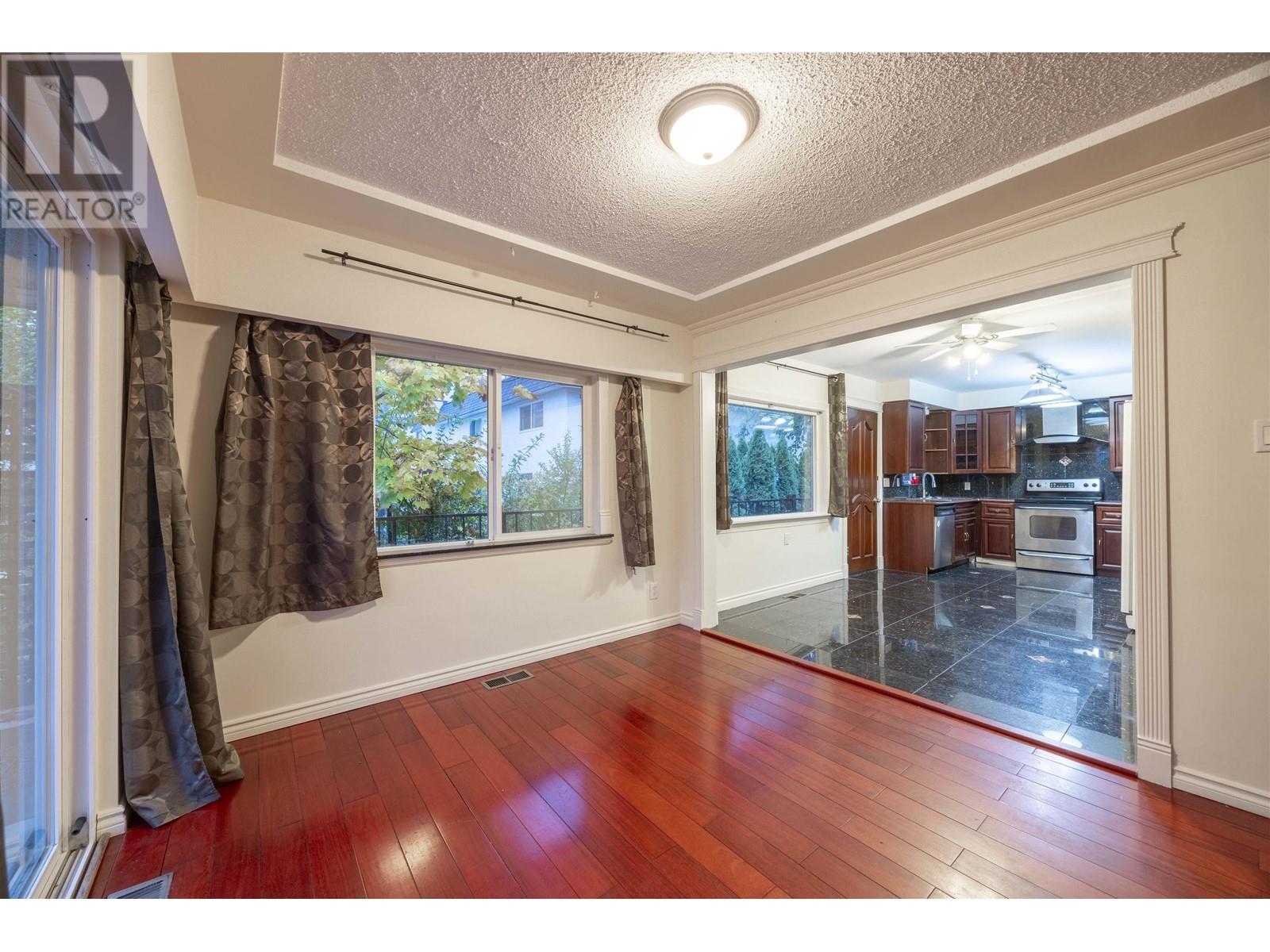 1215 Como Lake Avenue, Coquitlam, British Columbia  V3J 7R5 - Photo 11 - R2944112