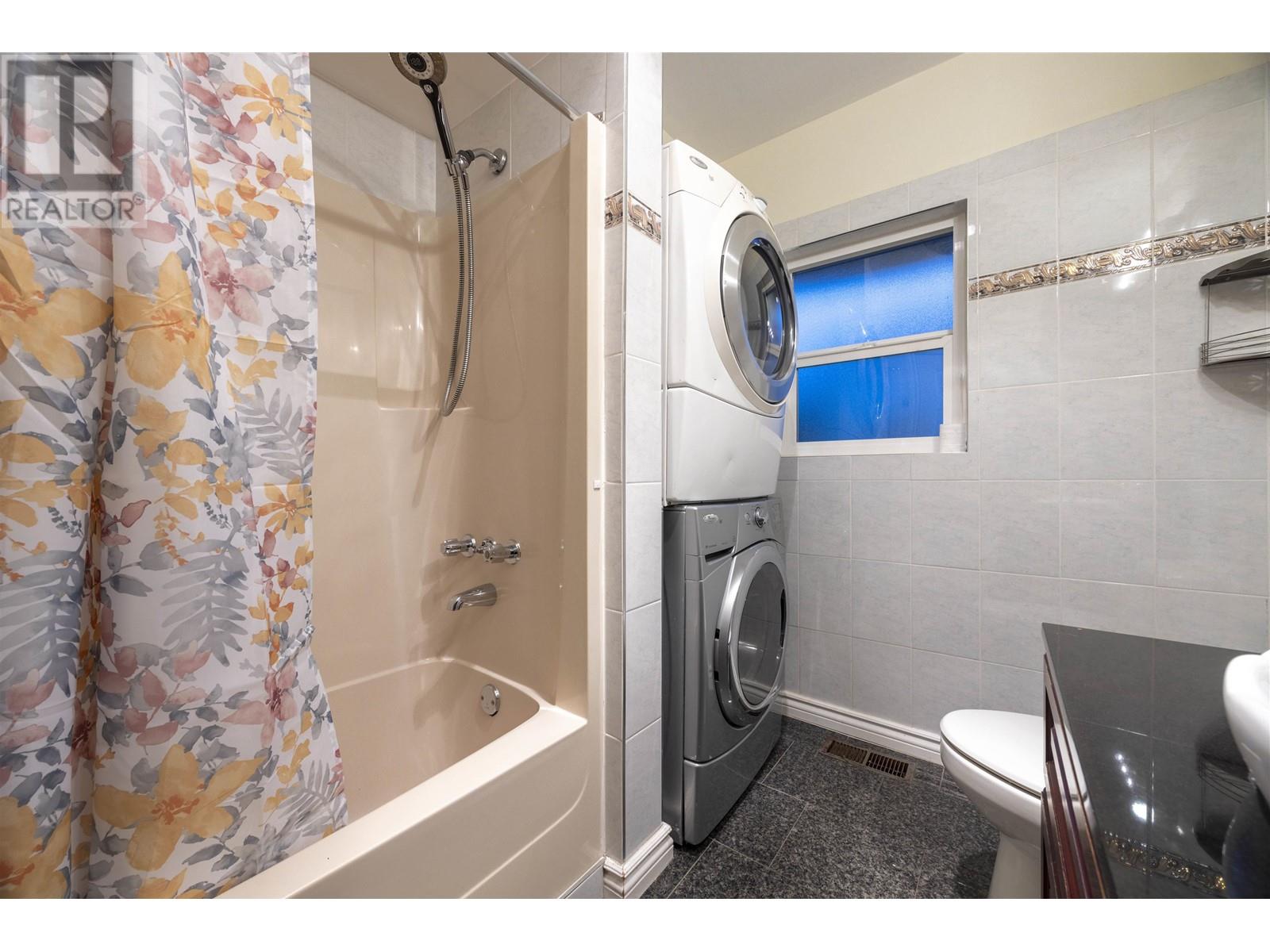 1215 Como Lake Avenue, Coquitlam, British Columbia  V3J 7R5 - Photo 22 - R2944112