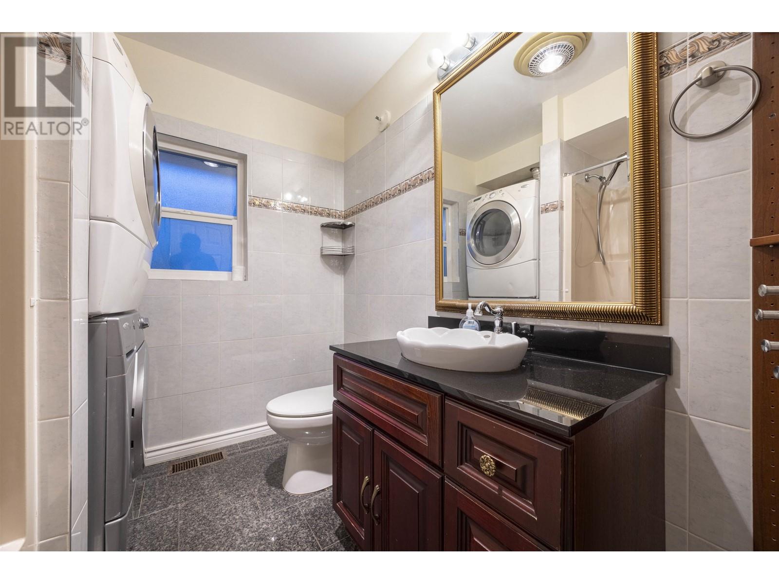 1215 Como Lake Avenue, Coquitlam, British Columbia  V3J 7R5 - Photo 23 - R2944112