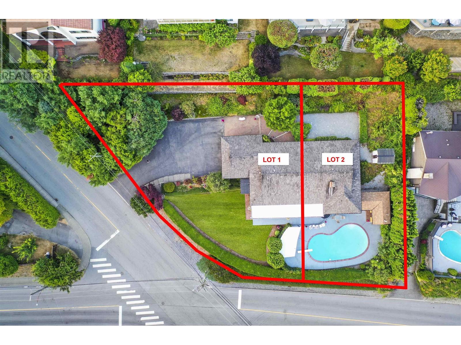 4360 Delbrook Avenue, North Vancouver, British Columbia  V7N 4A3 - Photo 2 - R2944344