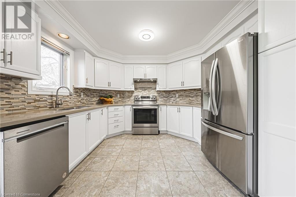 1150 Skyview Drive Unit# 52Burlington, Ontario  L7P 4X5 - Photo 11 - 40676252