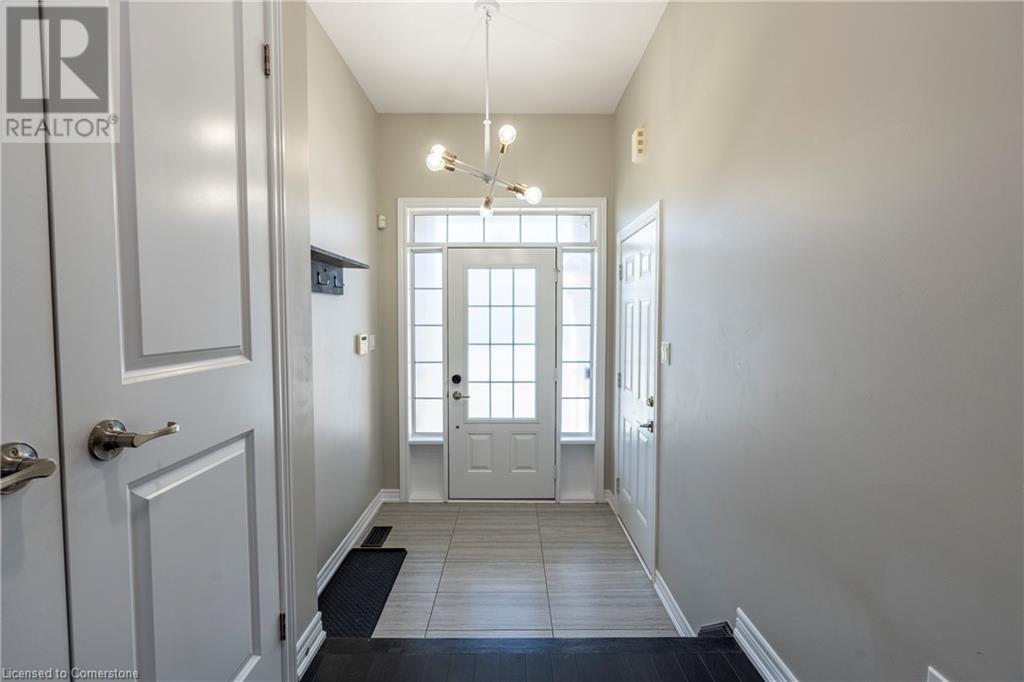 219 Falconridge DriveKitchener, Ontario  N2K 0B6 - Photo 4 - 40673862