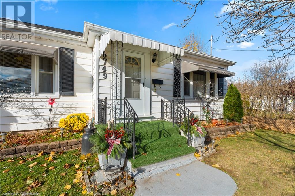 6749 Betty Avenue, Niagara Falls, Ontario  L2G 5W4 - Photo 3 - 40676088